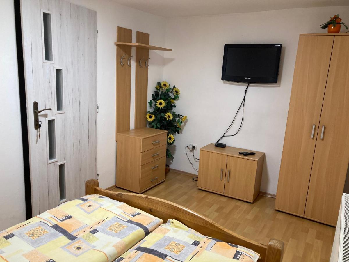 Apartman Klaudia 鲁容贝罗克 外观 照片